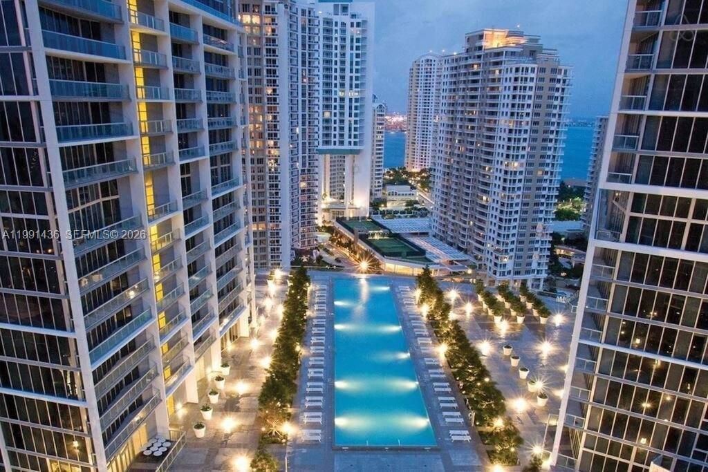 Building Photo - 495 Brickell Ave