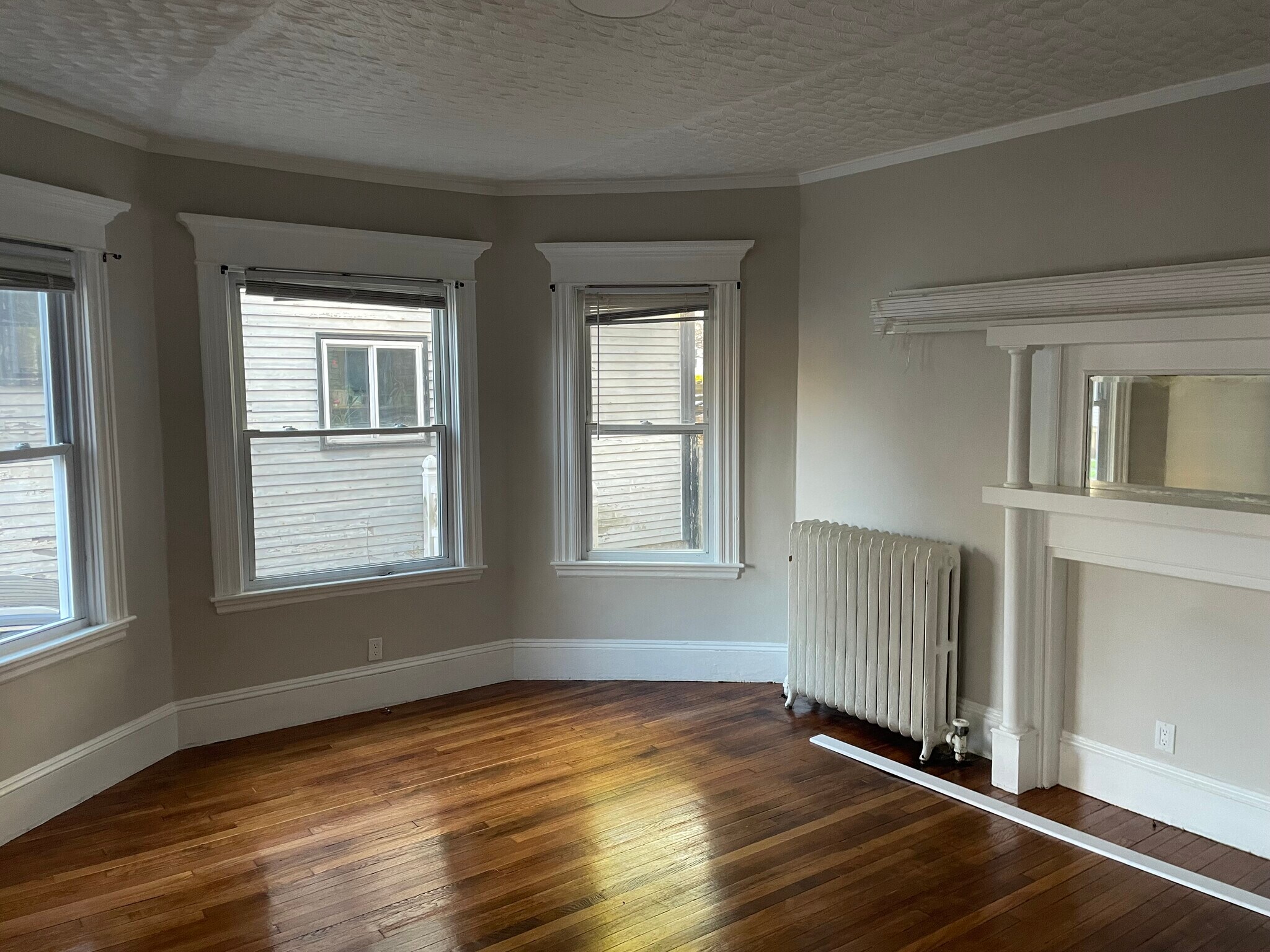 Building Photo - 517 Cottage St