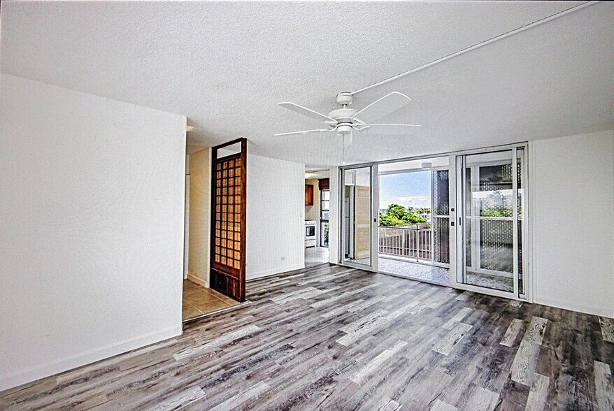 Building Photo - 419A Atkinson Dr