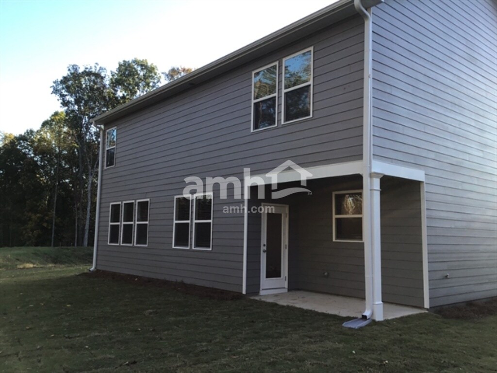 Building Photo - 84 Lindridge Dr