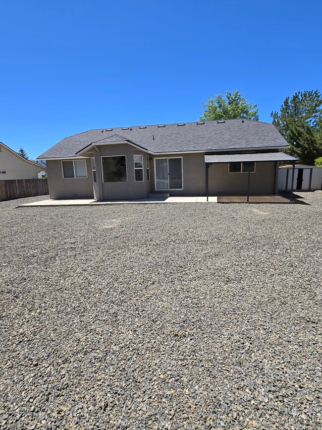 Building Photo - 2987 San Mateo Ln