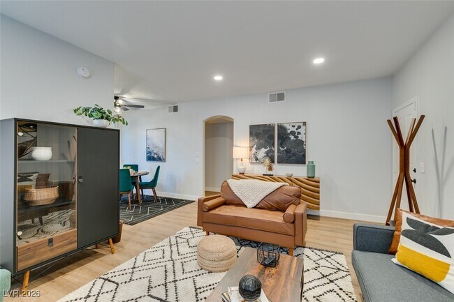 Building Photo - 75 N Valle Verde Dr