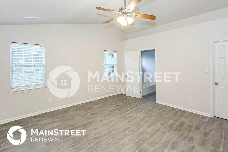 Building Photo - 3330 Crescent Knoll Dr