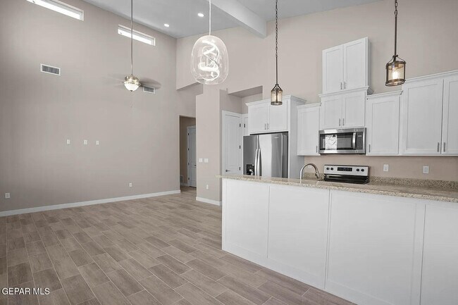 Building Photo - 1031 Vinton Ave