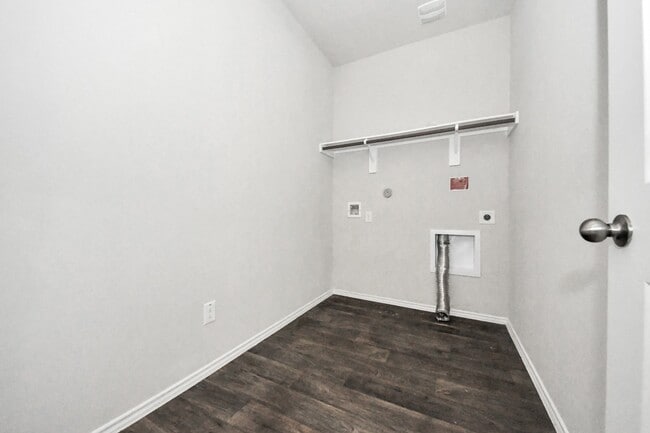 Building Photo - 21003 Seneca Willow Wy