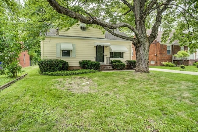 Building Photo - 1343 Victory Dr
