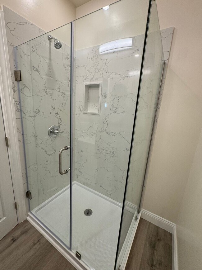 Building Photo - Newly Remodeled 3 Room Studio Apartment