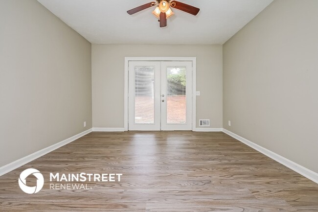 Building Photo - 188 Bridgewood Dr SE