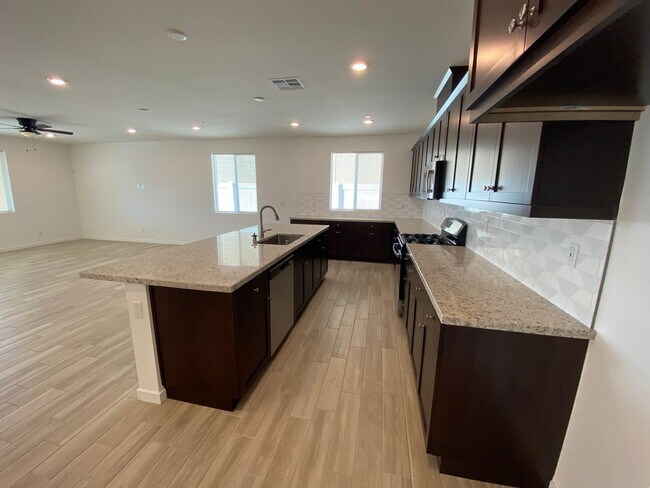 Building Photo - Beautiful Home with Solar