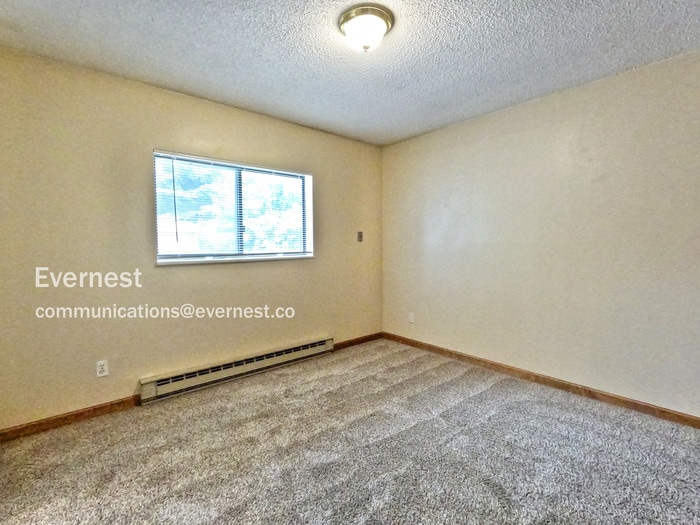 Building Photo - 712 Frontier Ct