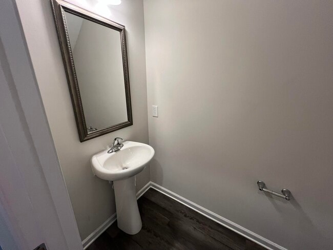 Building Photo - 4044 Thimbleberry Dr