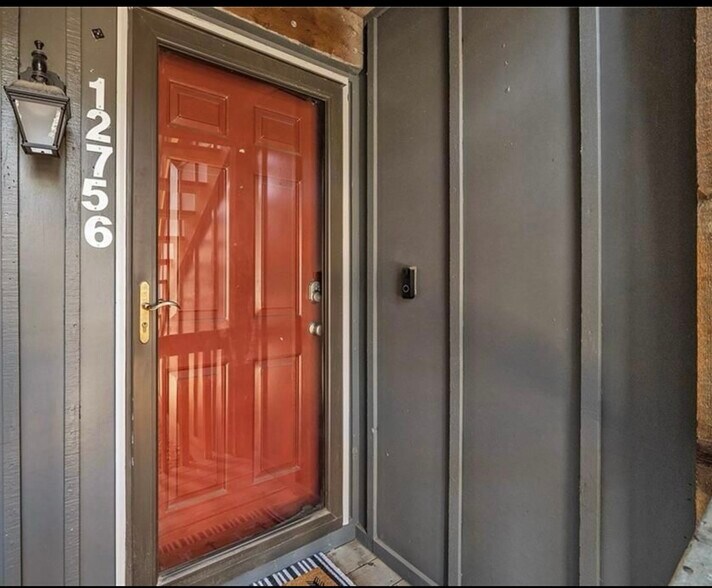 Building Photo - 12756 W 110th Ter