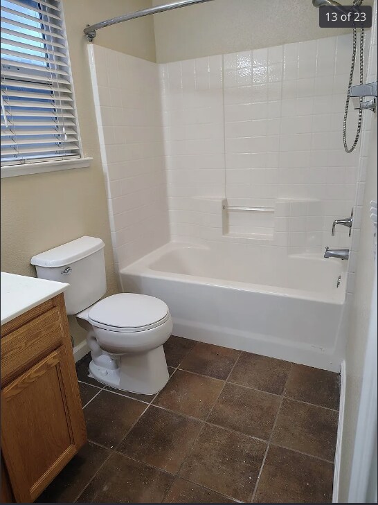 Building Photo - 609 Chateau Way