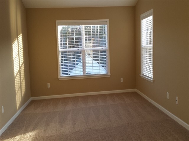Building Photo - 203 Fledgling Way