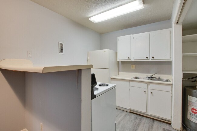 Building Photo - 4906 Cotton Row NW