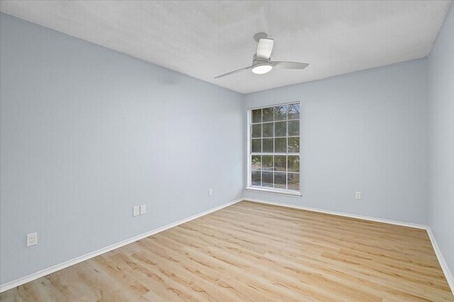 Building Photo - 8706 Dandelion Trail