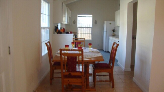 Building Photo - 18311 Redbud Ln