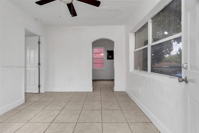 Building Photo - 1137 NW 29th Terrace