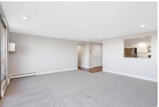 Building Photo - 1 Stonehill Dr