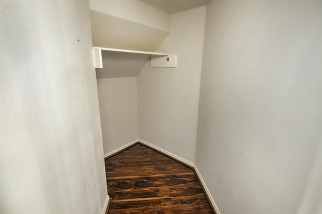 Building Photo - 6219 Surfside Ln