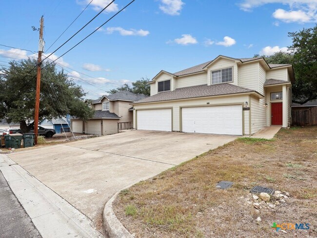 Building Photo - 825 Sagewood Trail