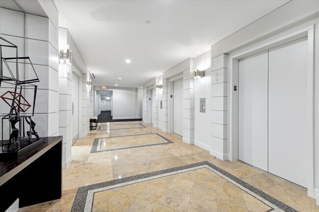 Building Photo - 3333 Allen Pkwy
