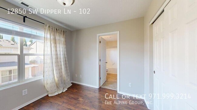 Building Photo - 12850 SW Dipper Ln