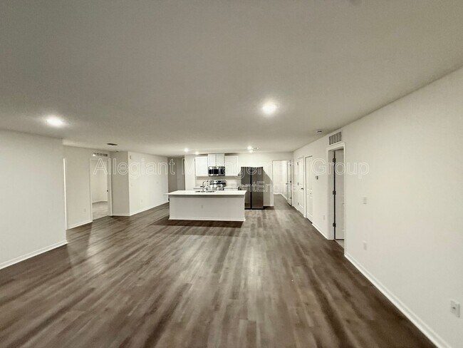 Building Photo - 313 Marquee Dr
