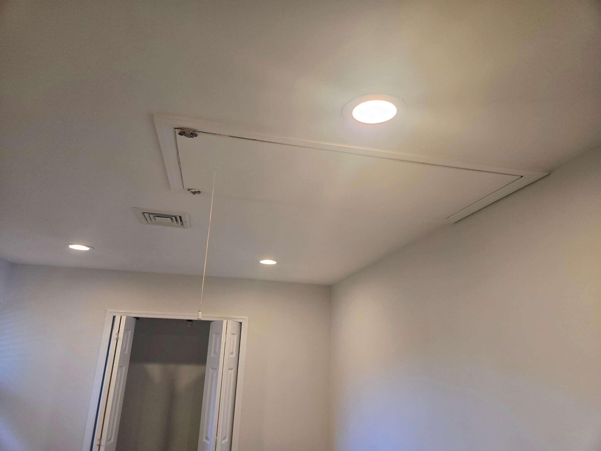 Building Photo - 68 Scarlett Dr