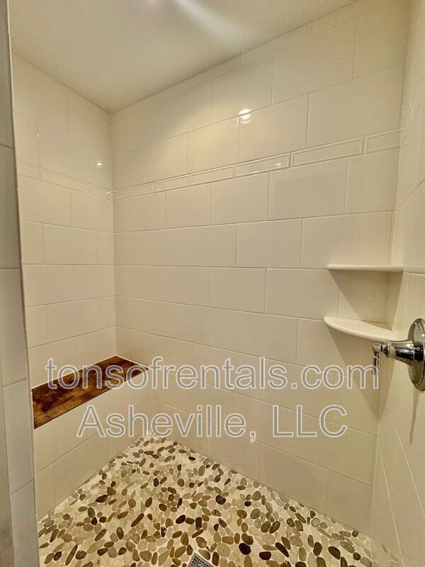 Building Photo - 200 Turkey Pine Ct