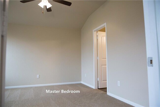 Building Photo - 11117 Furrow Hill Dr