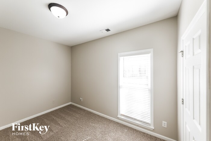 Building Photo - 5863 High Forest Dr