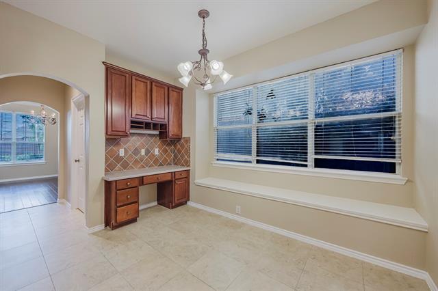 Building Photo - 2739 Middleton Dr