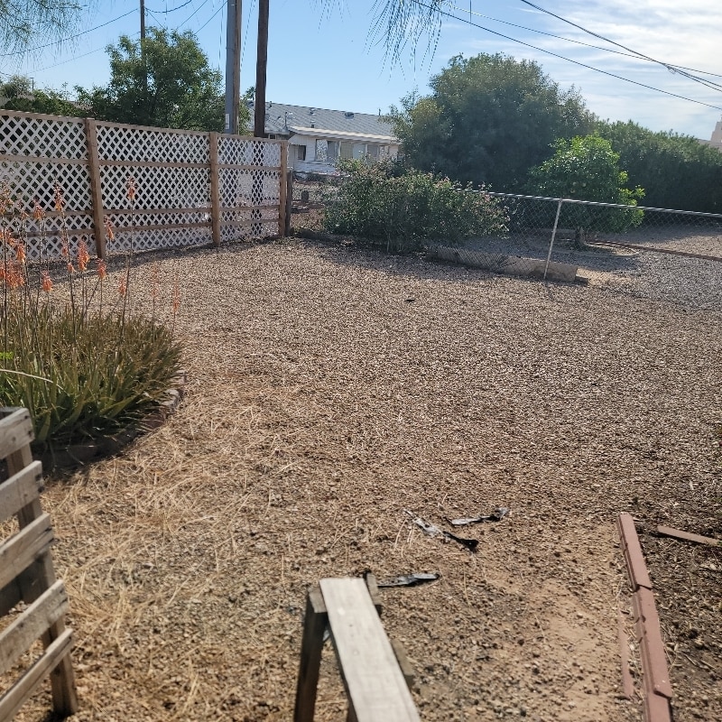 Building Photo - 10613 W El Rancho Dr