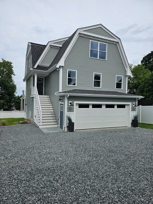 Building Photo - 132 Narrows Rd