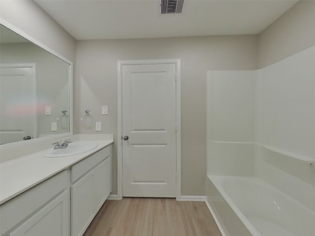 Building Photo - 3023 Twisted Myrtle Dr