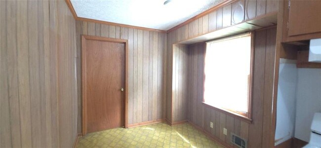 Building Photo - 1382 Mary Dale Dr SW