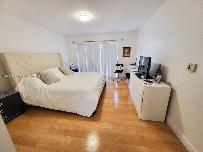 Building Photo - 9801 NW 45th Ln