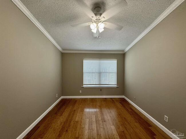 Building Photo - 200 Pensacola Beach Rd