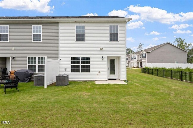 Building Photo - 96 March Crk Dr