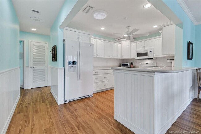 Building Photo - 5636 SE Foxcross Pl