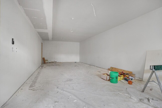 Building Photo - 119 Kettle Moraine Dr S