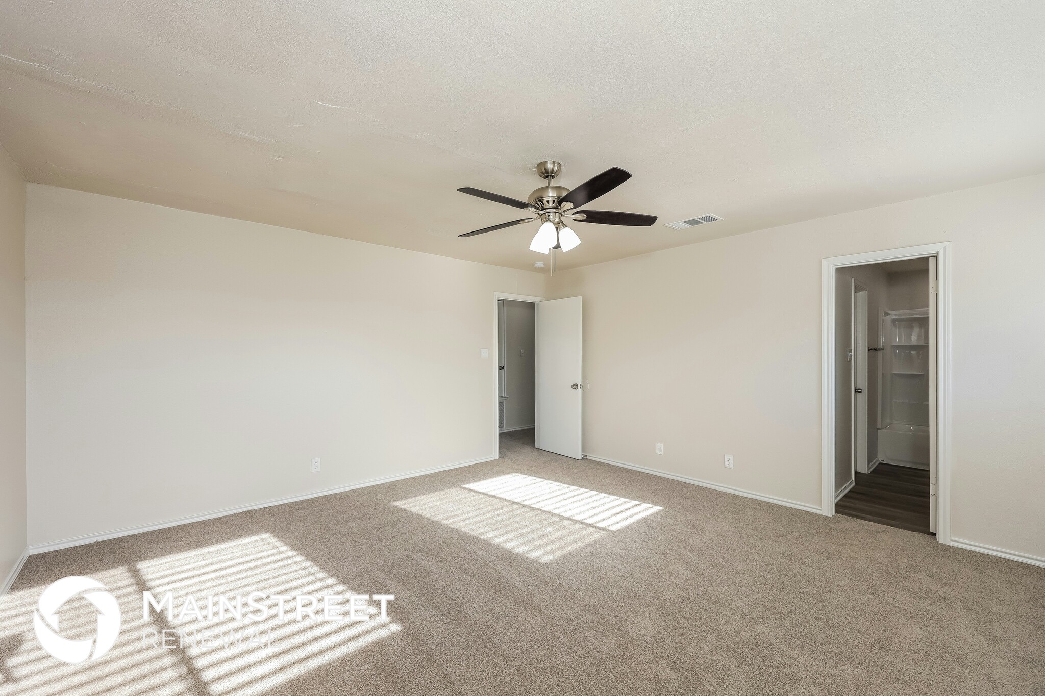 Building Photo - 8042 Chestnut Ash Dr