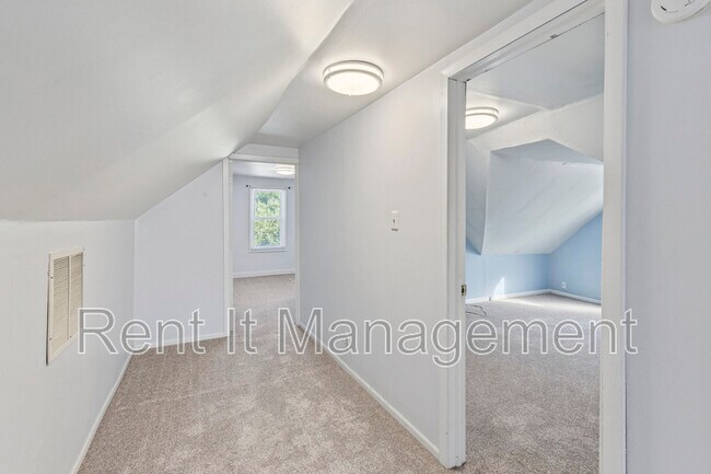 Building Photo - 4535 Marcy St