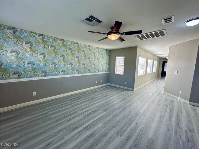 Building Photo - 8923 Deep Ridge Ct