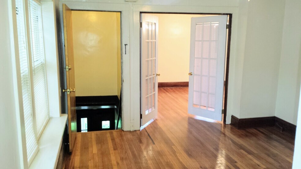 Building Photo - 1973 W 44th St