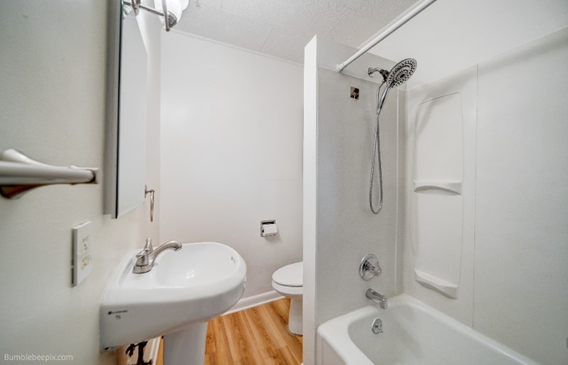 Building Photo - 802 Pine St