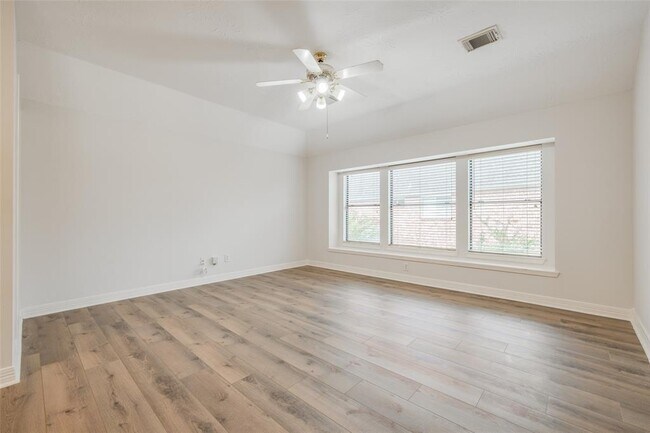 Building Photo - 5706 Cielio Bay Ct