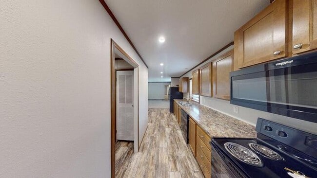 Building Photo - 120 Northwest Dr