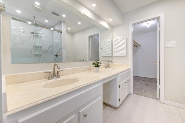 Building Photo - 1927 Ash Meadow Dr